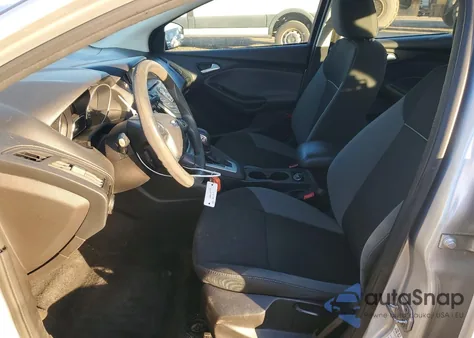 2014 Ford Focus Se z USA, uszkodzony, nr VIN 1FADP3F29EL145153